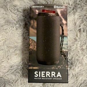 🚨NWT SIERRA BLUETOOTH WATER RESISTANT SPEAKER!
